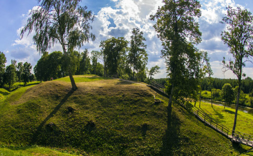 19_Gyvolių piliakalnis.jpg